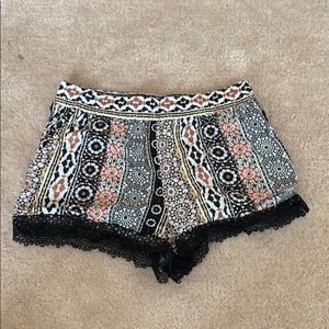 Lace Trim Patterned Shorts